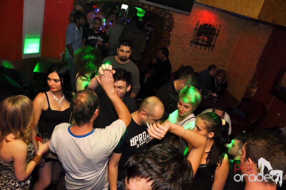 Party în Club Downtown, 
