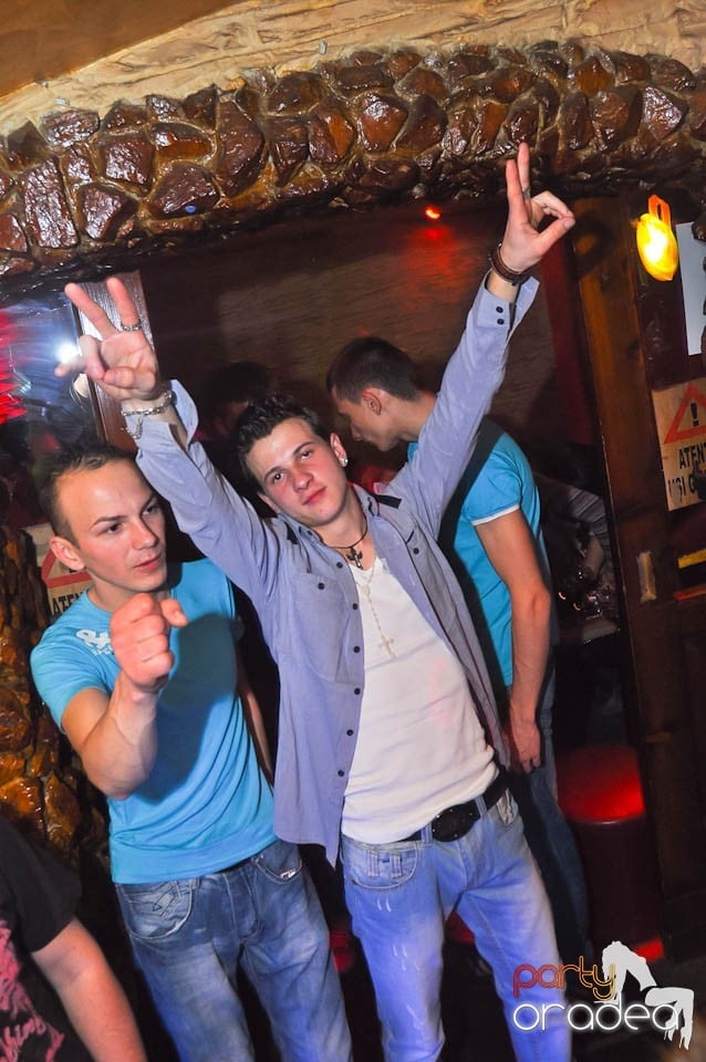 Party în Club Downtown, 