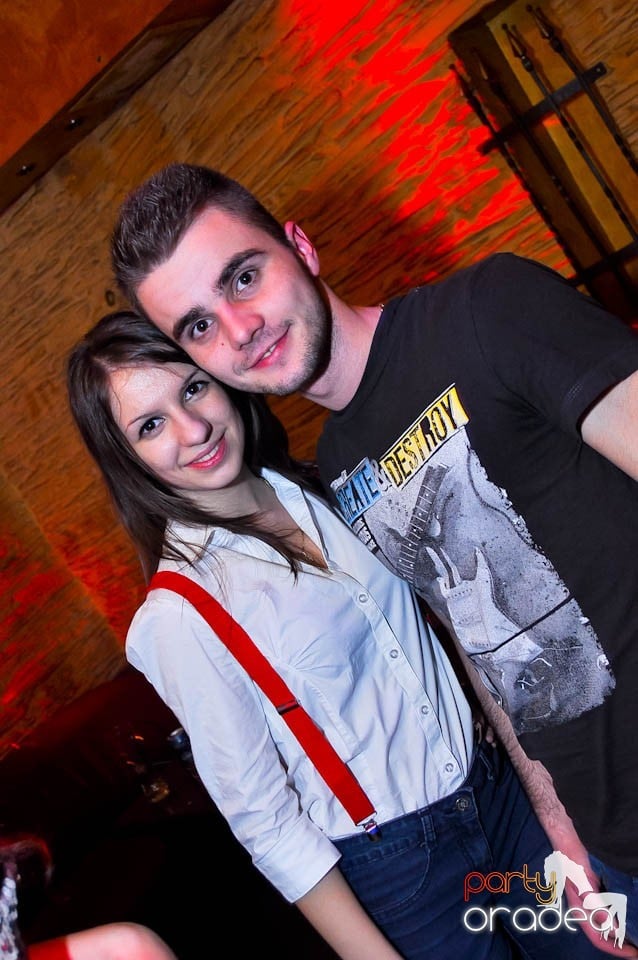 Party în Club Downtown, 
