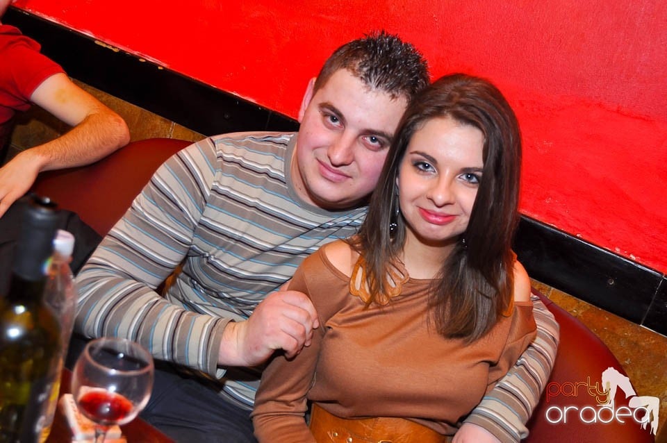 Party în Club Downtown, 