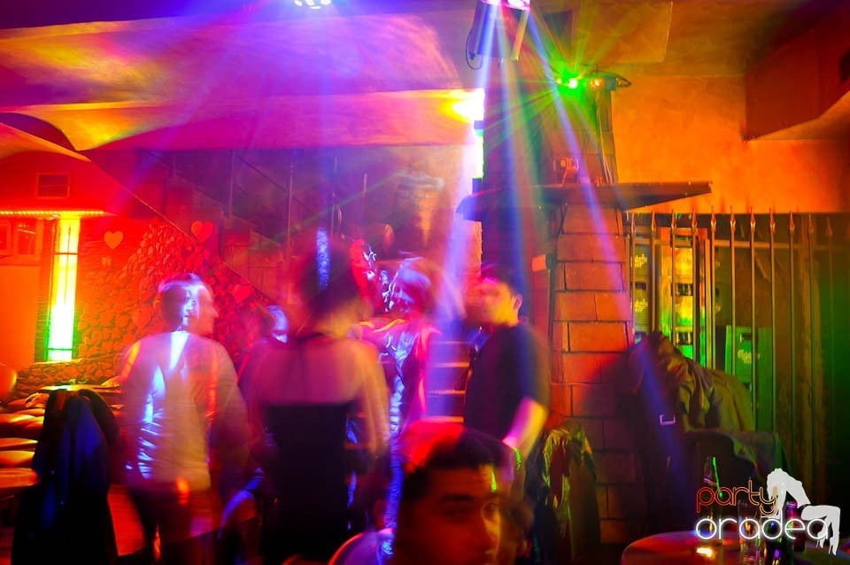 Party în Club Downtown, 