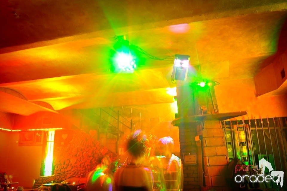 Party în Club Downtown, 