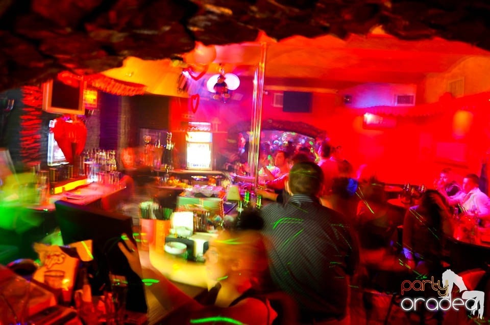 Party în Club Downtown, 