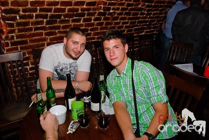 Party în Club Escape, 