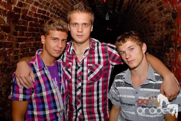 Party în Club Escape, 