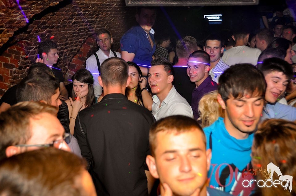 Party în Club Escape, 