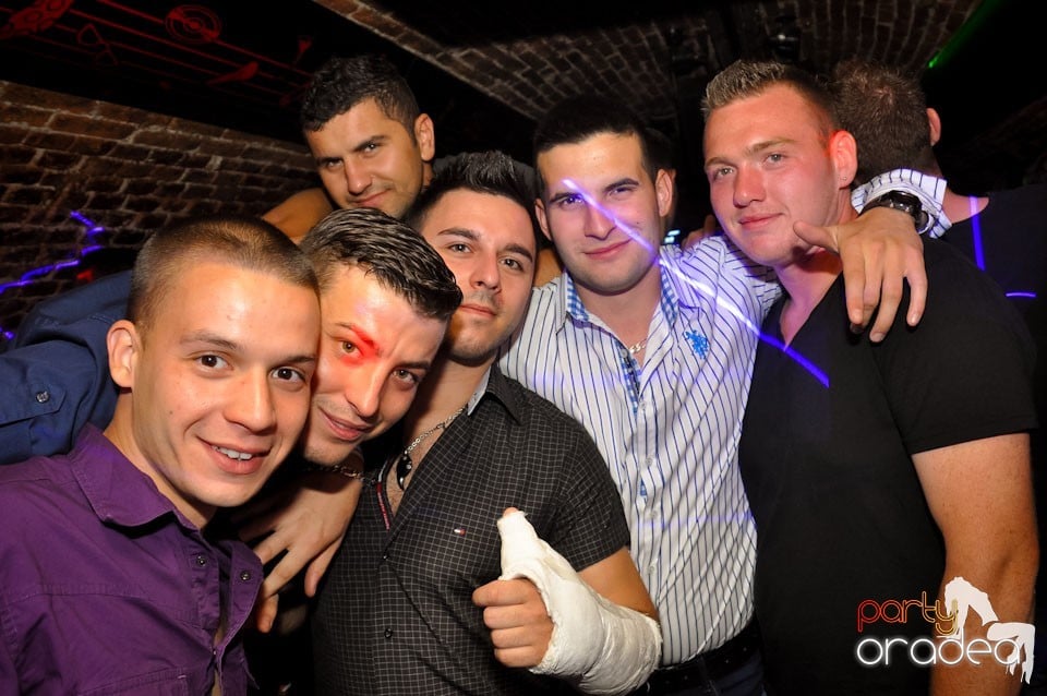 Party în Club Escape, 