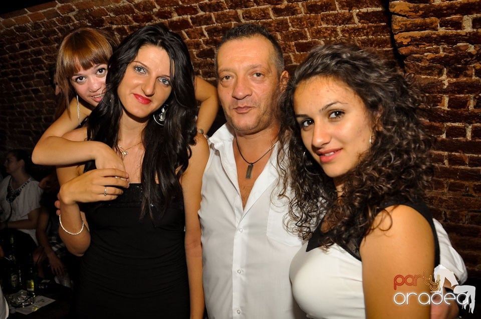 Party în Club Escape, 