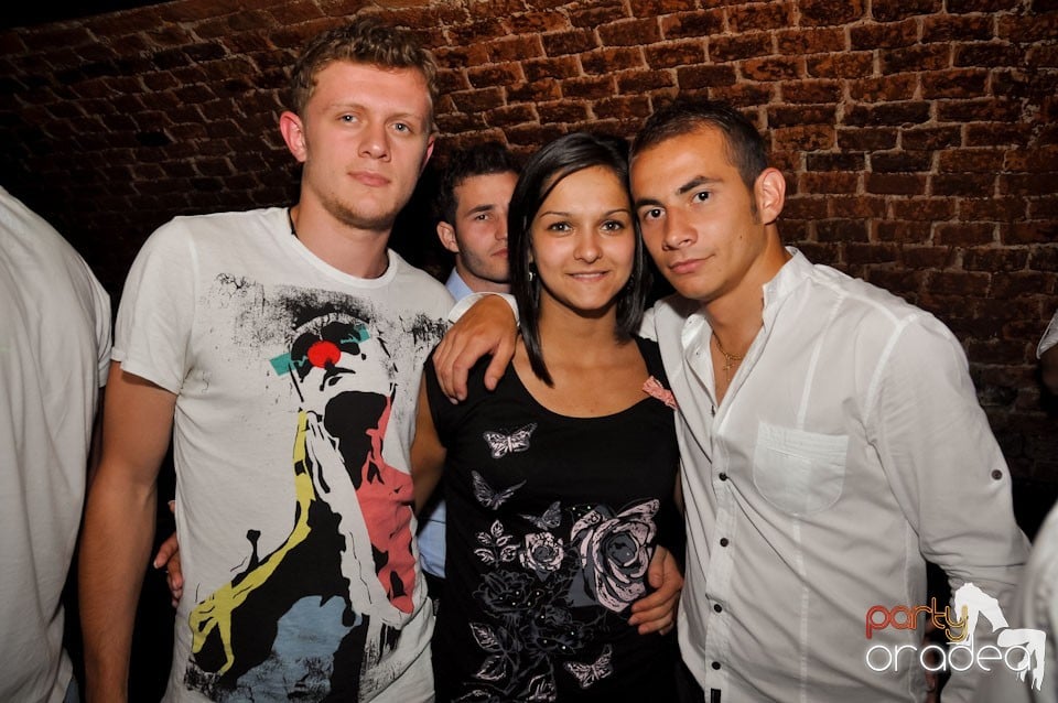 Party în Club Escape, 