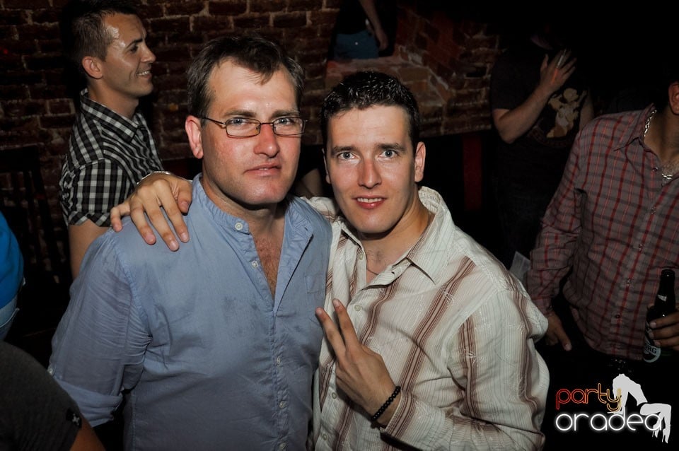 Party în Club Escape, 