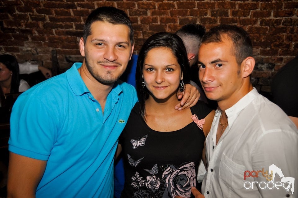 Party în Club Escape, 