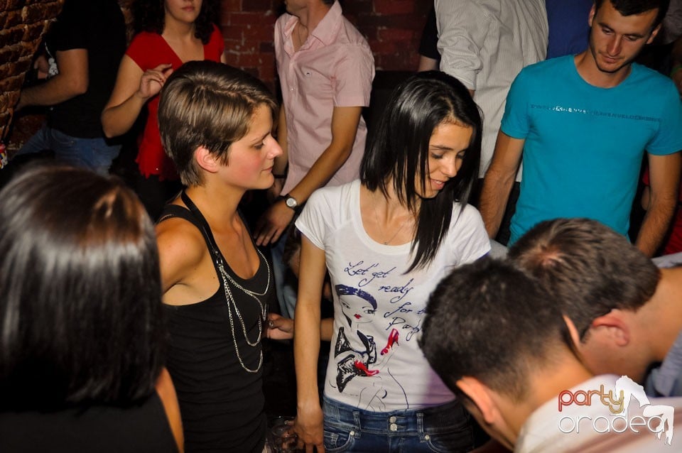 Party în Club Escape, 