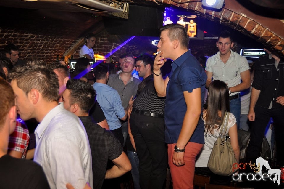 Party în Club Escape, 