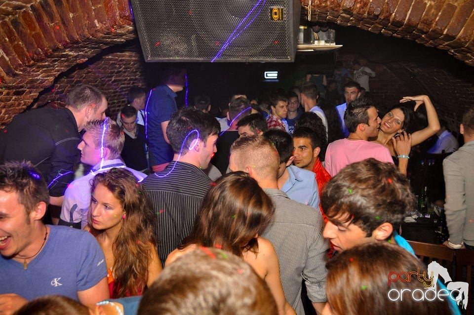 Party în Club Escape, 