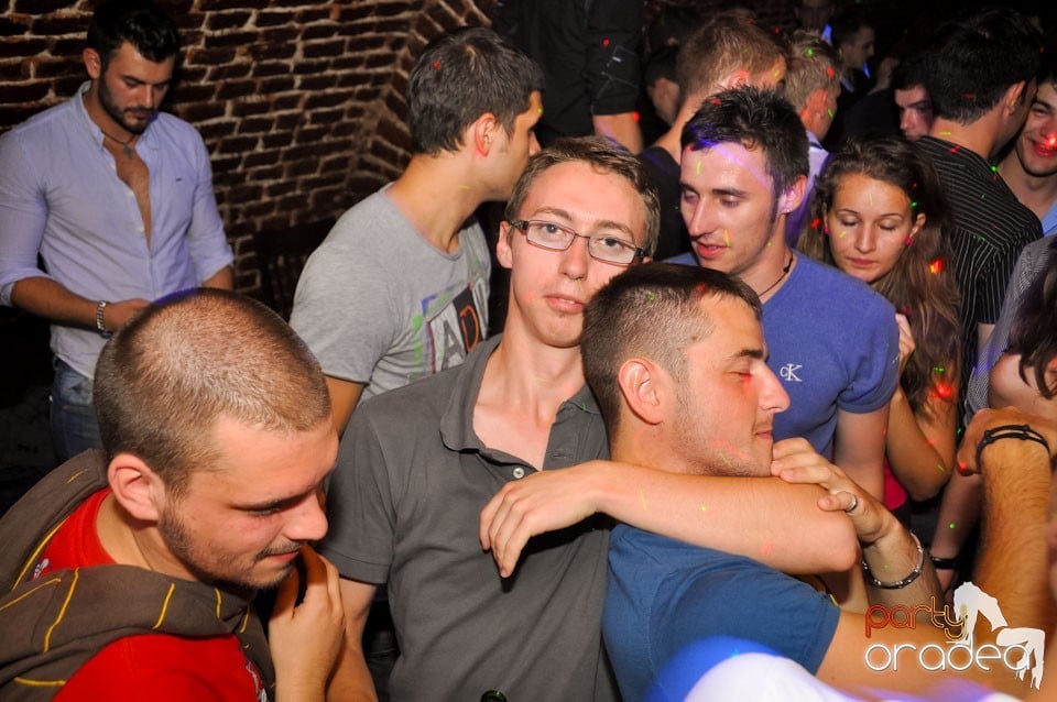 Party în Club Escape, 