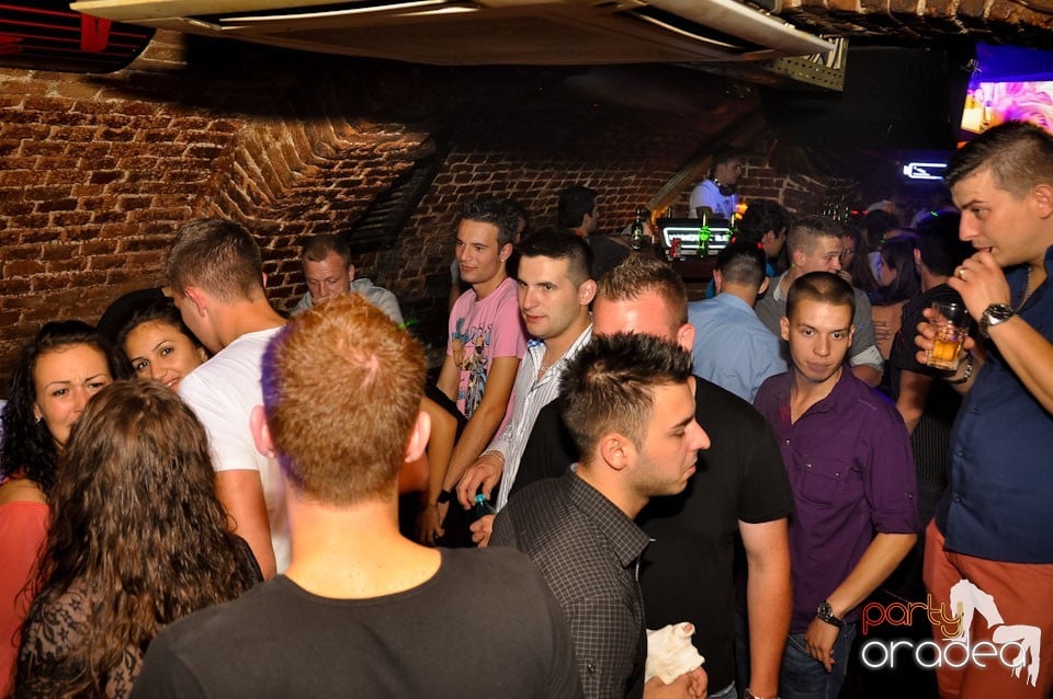 Party în Club Escape, 