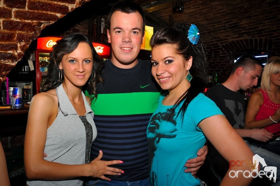 Party în Club Escape, 