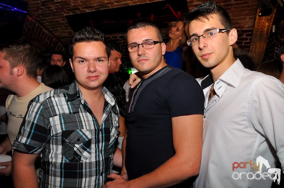 Party în Club Escape, 