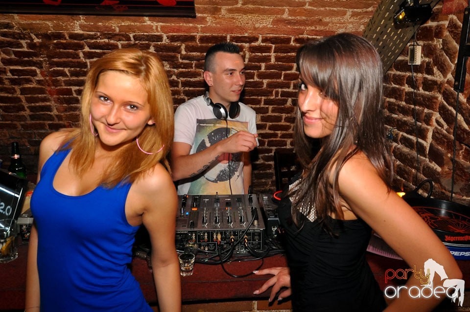 Party în Club Escape, 