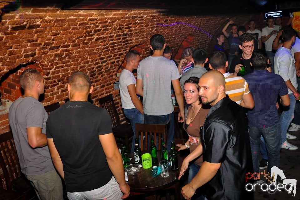 Party în Club Escape, 