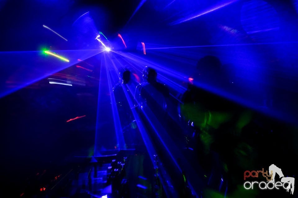 Party în Club Escape, 