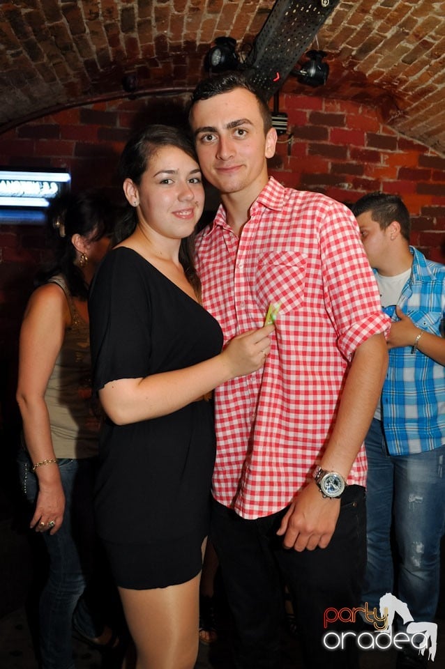 Party în Club Escape, 