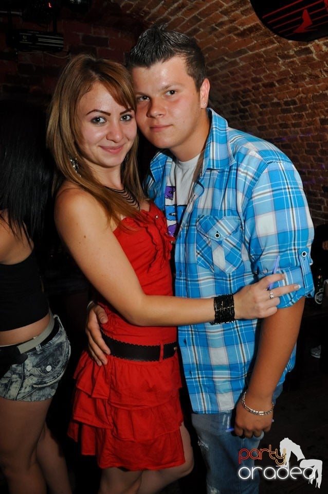 Party în Club Escape, 