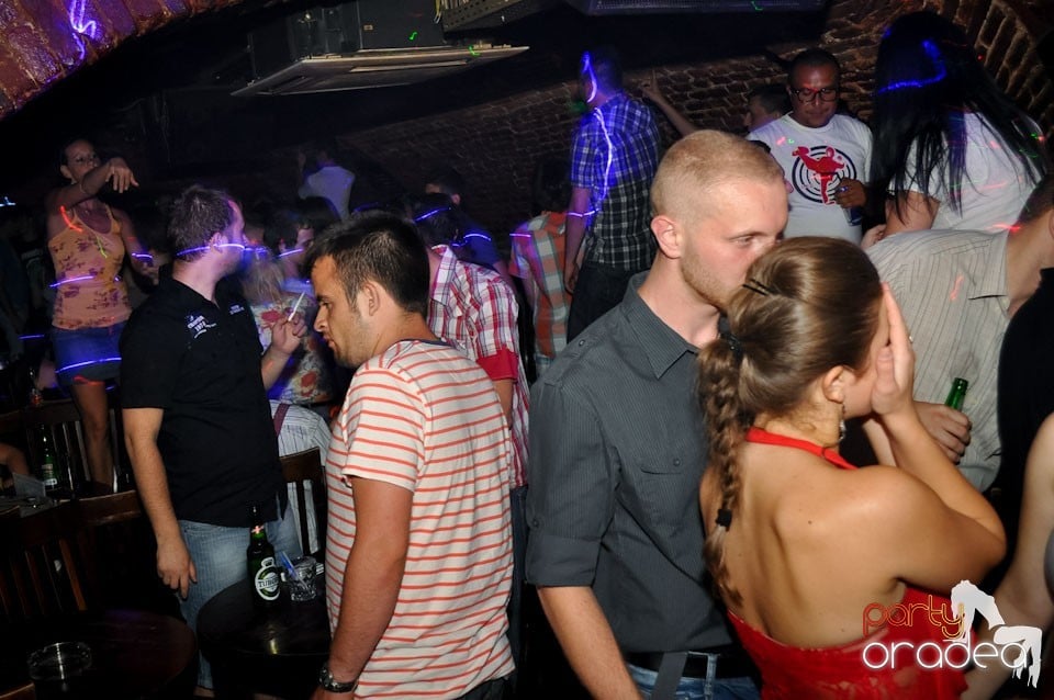 Party în Club Escape, 