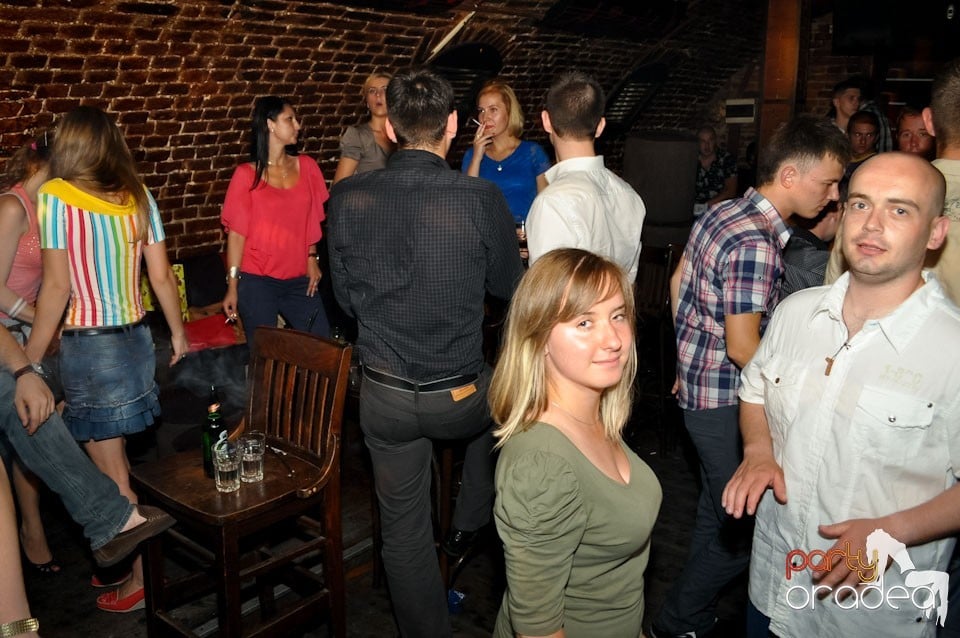 Party în Club Escape, 