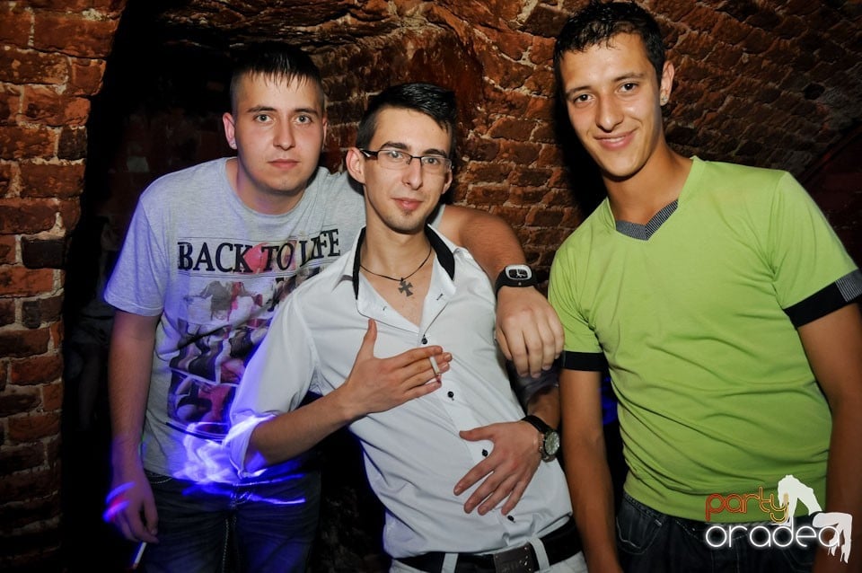 Party în Club Escape, 