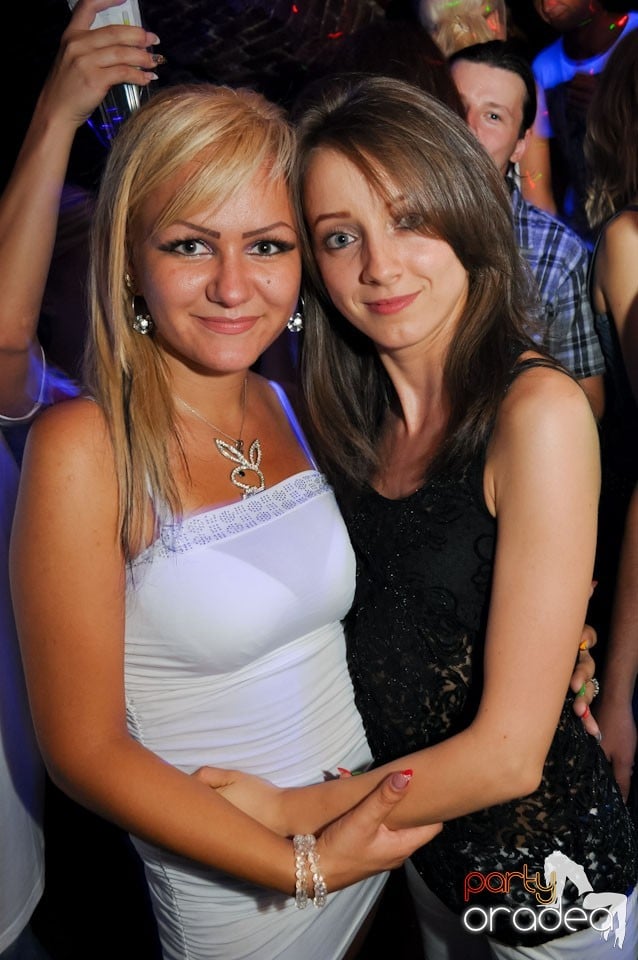 Party în Club Escape, 