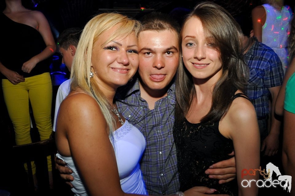 Party în Club Escape, 