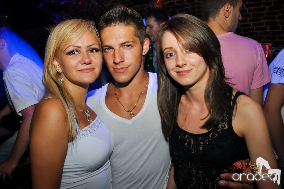 Party în Club Escape, 