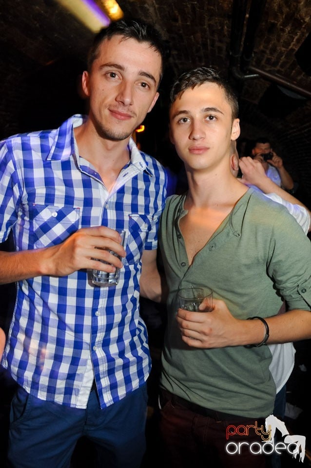 Party în Club Escape, 