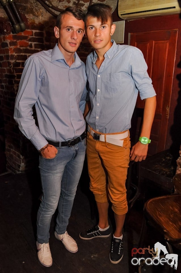 Party în Club Escape, 