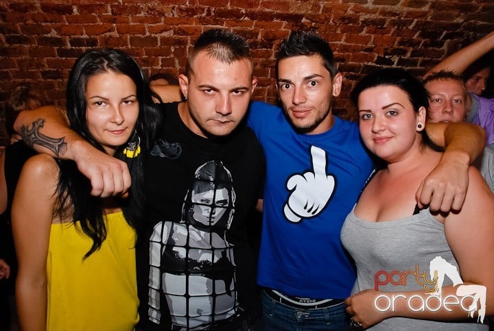 Party în Club Escape, 