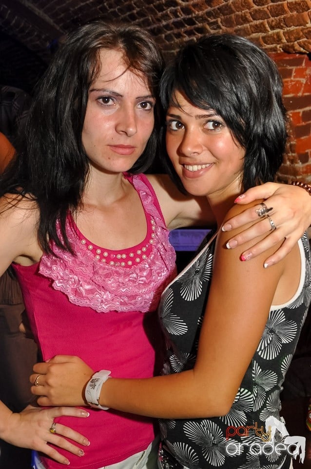 Party în Club Escape, 