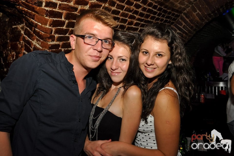 Party în Club Escape, 