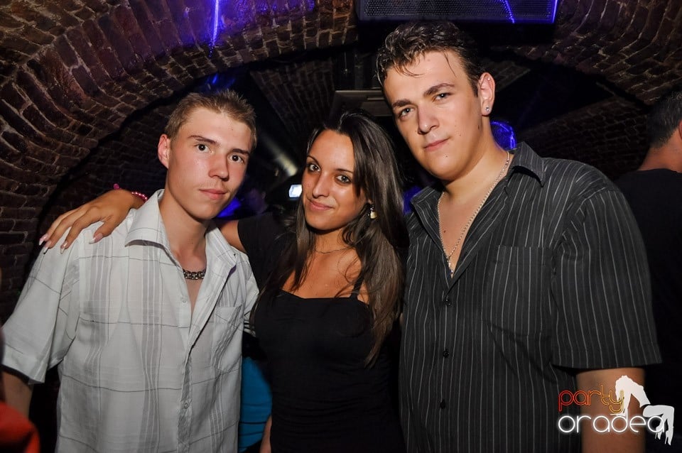 Party în Club Escape, 