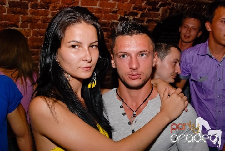 Party în Club Escape, 