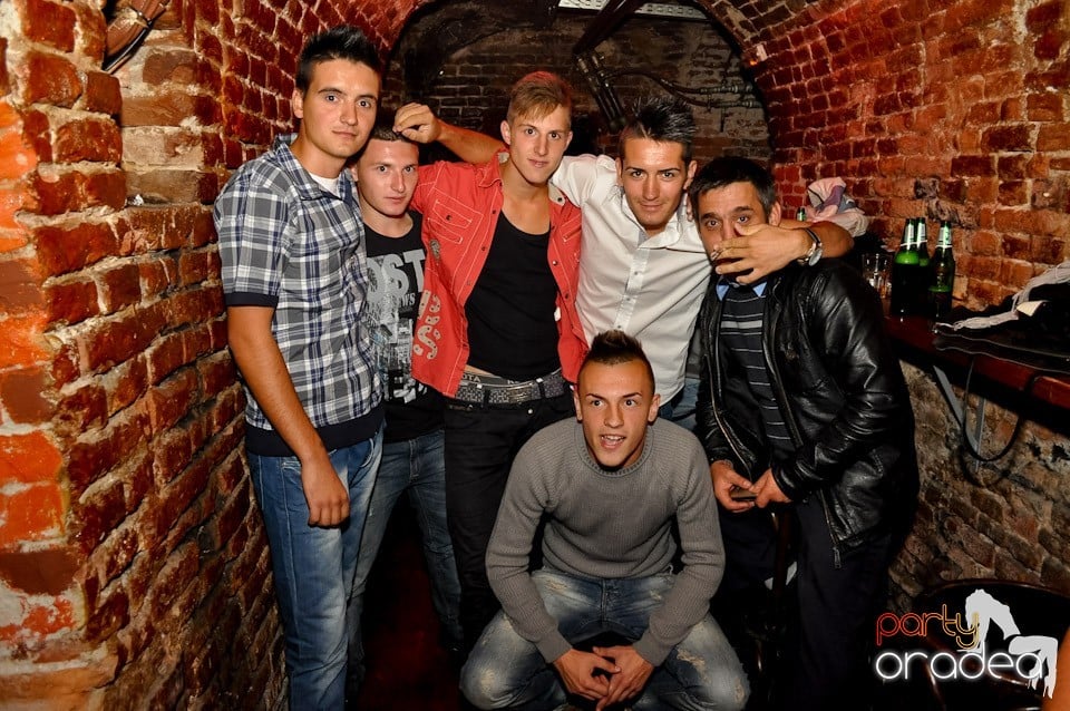 Party în Club Escape, 