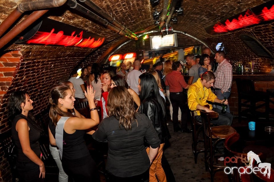 Party în Club Escape, 