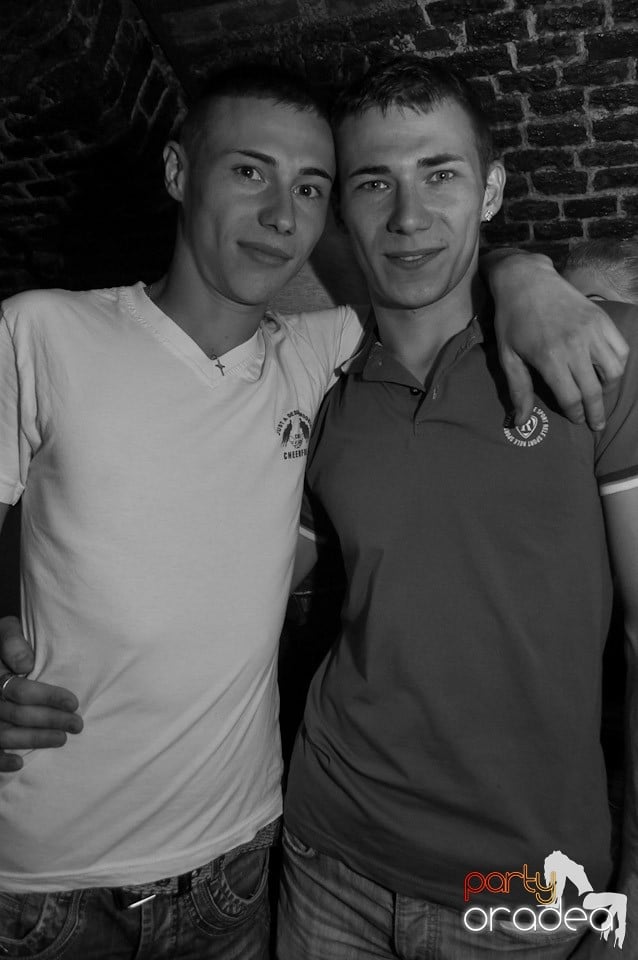 Party în Club Escape, 