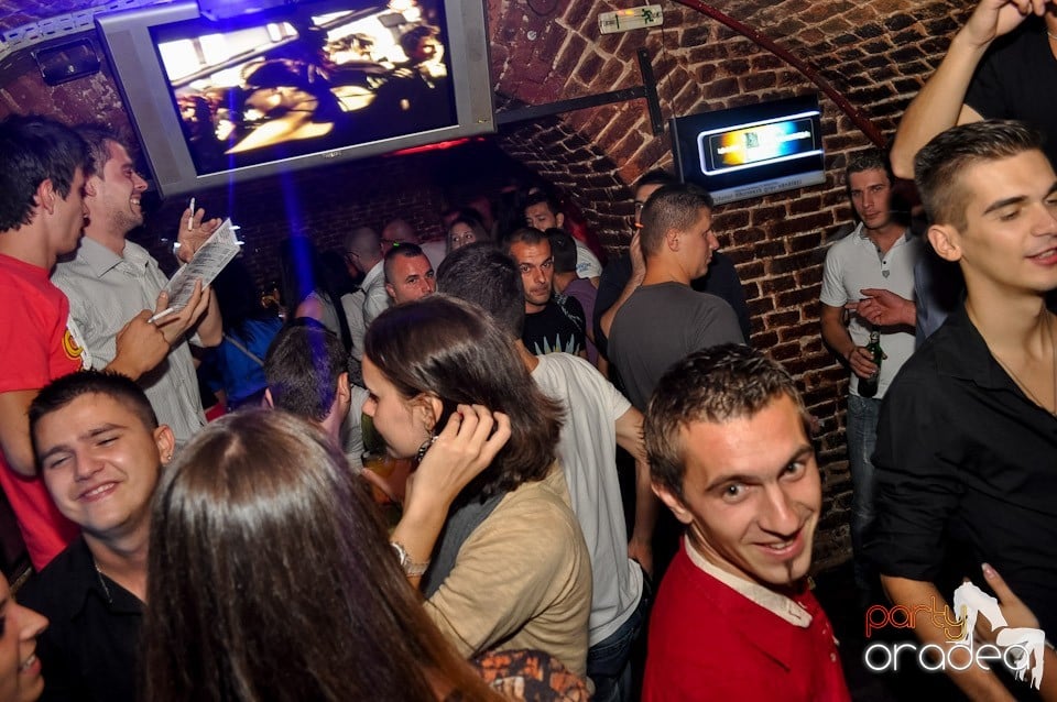 Party în Club Escape, 