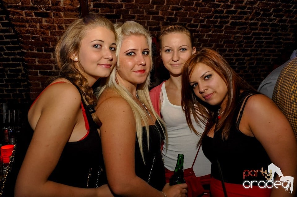 Party în Club Escape, 