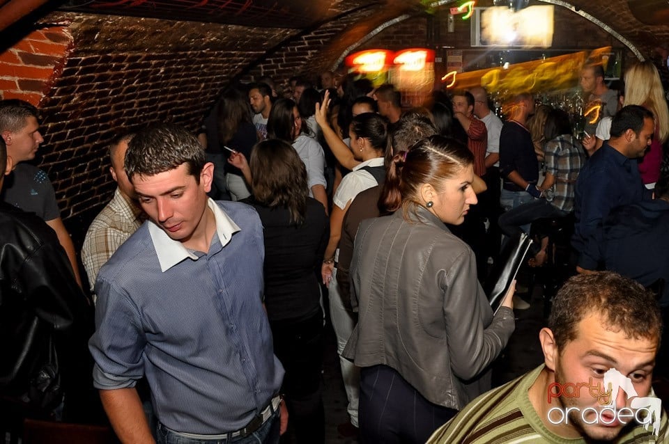 Party în Club Escape, 