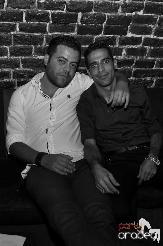 Party în Club Escape, 