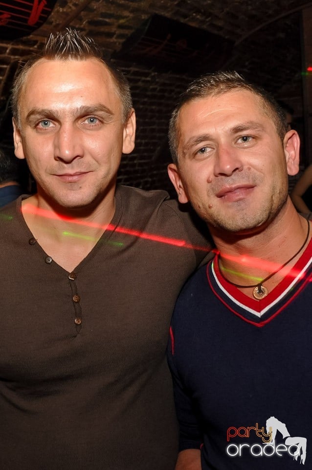 Party în Club Escape, 