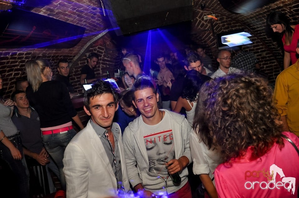 Party în Club Escape, 