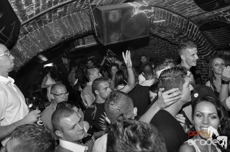 Party în Club Escape, 